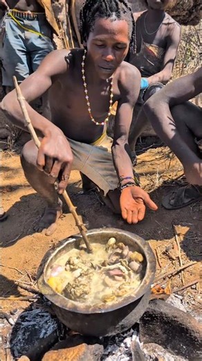 So delicious Don't Miss This Soup thistribe makes a very delicious natural food#africa#hadzabetribe