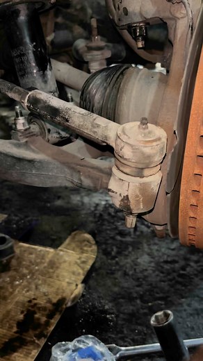 installing tie rod end #ideas #suspension #autos #motivation #automotive #tips #foryoupageシ #reelschallenge #foryoupagereels #fbpost2025シ | mechanical.tips