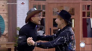 139K views · 2K reactions | Os peões ficaram muito eufóricos quando a Adriane Galisteu revelou que além de uma enorme vantagem no jogo, cada peão ganhou um carro 0km.  Assine o PlayPlus e tenha acesso à transmissão 24 horas de #AFazenda com 9 sinais exclusivos: PlayPlus.com | RECORD | Facebook