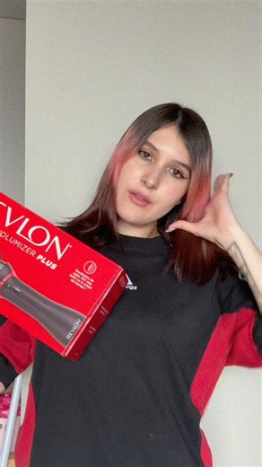Emily H ✨ LITTLE SANDWICH 🩷 on Instagram: "Quien de aquí es adicto al One Step de @revlonhairtoolslatam ? Ya estan en @ultabeautymx ✨🥰❤️ . . . . . . . . #revlonhairtools #ultabeautymx #hair #hairtools"