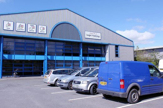 Luton Plumbing, Gas, Renewables, & Electrician Courses, Bedfordshire & North London | Logic4training