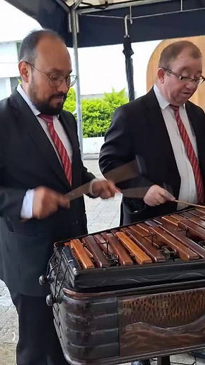 Música de Marimba en Antigua Guatemala: ¡Disfruta lo Mejor del Repertorio Nacional!