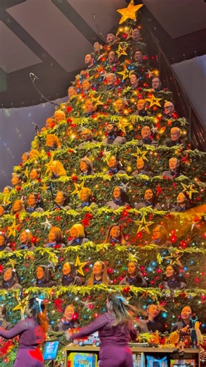 The singing Christmas tree at Broadway Church
