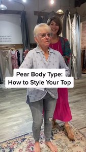 Calling all pears! If you’re a pear-shape, one tip that can transform how you get dressed is to never let your top stop at the widest point of your hips. This can visually widen and shorten you, making you look unbalanced. Instead, choose a top that hits above or below your widest point. Can you see what a difference it makes? Drop a 🍐below if you’re a pear! Dressing your best at every shape starts with knowing your body type. If you’re not sure, our course, How to Find Your Signature Style, ca