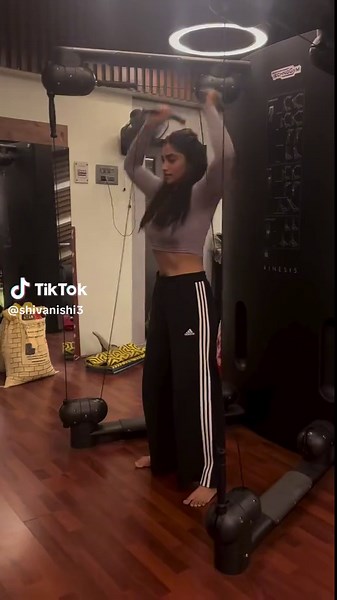 Upper Body Workout with Cable Machine Exercises