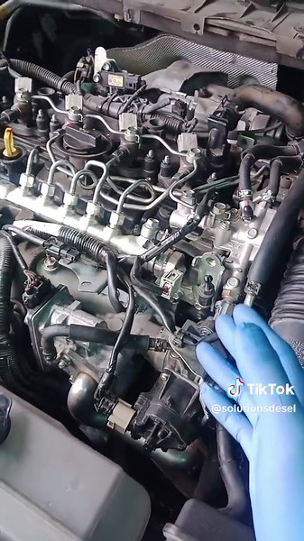 Mazda cx5 2.2 Diesel P0401 EGR #mazda #mazdaspeed #motoresdiesel #mecanico #mecanica #mecanicaautomotriz #mecanicoslocos #mecanicosdeltiktok #fyp #motores #engine #enginediesel #viral