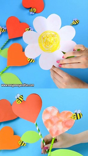 Paper Heart Flower Craft - perfect Mother's day card idea https://www.easypeasyandfun.com/paper-heart-flower-craft/ | Easy Peasy and Fun