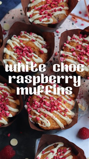 White Chocolate Raspberry Muffins 😋🤤 Full recipe here - https://www.janespatisserie.com/2015/06/29/white-chocolate-and-raspberry-muffins/ White chocolate and raspberry is one of those classic flavour combos that just works so well in baking! These muffins are so light and fluffy but super easy to make - hope you enjoy them as much as me! 💖🧁 #JanesPatisserie #WhiteChocolateRaspberryMuffins #MuffinsRecipe #EasyBakingRecipes #WhiteChocolateMuffins | Jane's Patisserie
