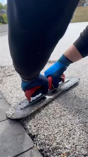 Resin Mill on Instagram: "Pure elegance from the ground up ✨⁠ This resin bound install by @TBconstruction showcases Resin Mill’s Oyster Pearl and the finish speaks for itself. Clean lines natural tones and a seamless surface that elevates the whole space. Durable permeable and undeniably beautiful this is what a premium resin bound surface looks like when craftsmanship meets quality materials.⁠ ⁠ ➡️Discover more at www.resinmill.co.uk⁠ ⁠ #ResinMill #OysterPearl #ResinBound #ResinBoundSurfacing #