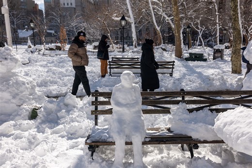 Heavy snow warning as up to 4 feet to hit: 'Blizzard'