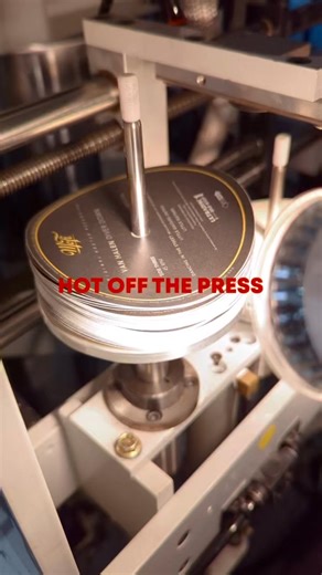 54K views · 873 reactions | Diver Down is hot off the press at Fidelity Record Pressing! Hear the definitive version of this Van Halen album including hits like “Secrets” and “Dancing in the Street.” Preorder your copy below! Box Set: https://vynl.me/ub1 SACD: https://vynl.me/xou | Mobile Fidelity Sound Lab | Facebook