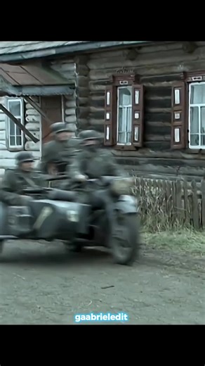 Funny boys (@funny.boys430)’s video of Jojo Rabbit