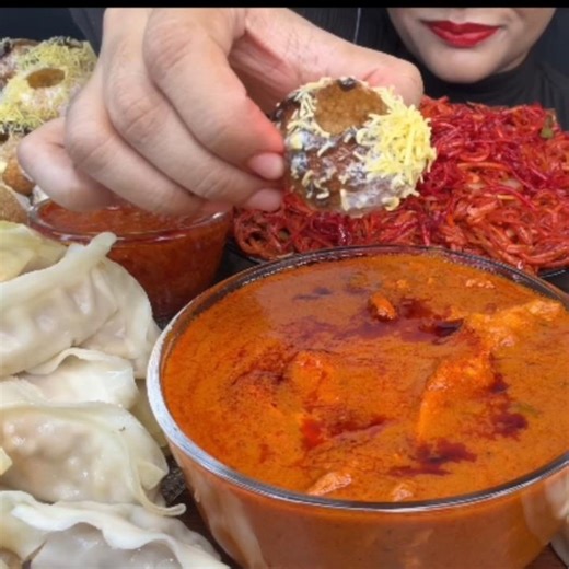 Dahi puri, momos ✨💓😍 @SpiceASMR #mukbang #asmrfood #eatingshow #dahipuri #streetfood #momos