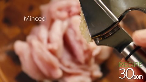 Chicken Thai stir fry with cashews and sugar snap peas