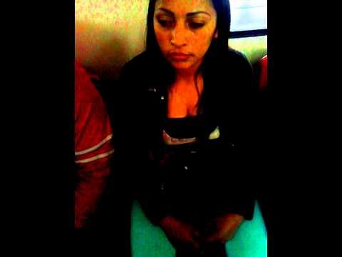 mujer saborea mi paquete en el suburbano