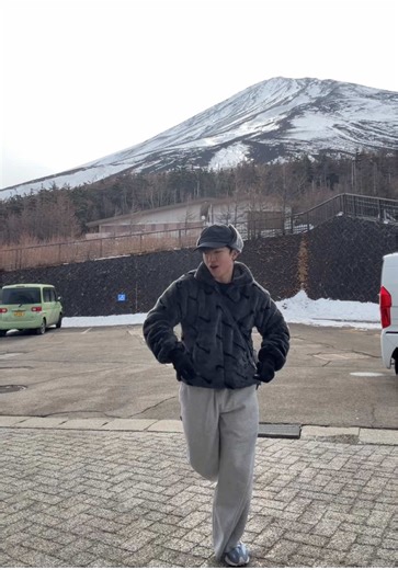 Exploring Mt. Fuji: Nature and Wind Effects