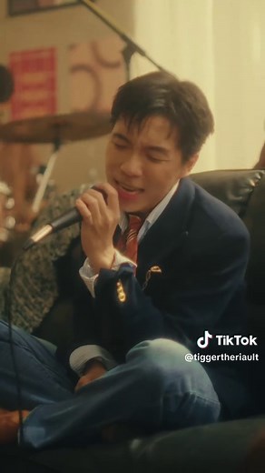 TIGGER ‘แค่ใครคนหนึ่ง (Nagoya Loner)’ Live Session