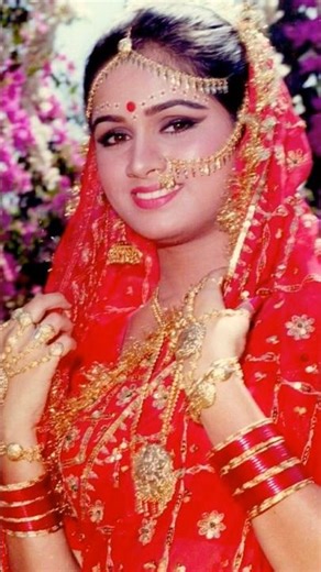 #bollywood #oldsong #70severgreen #love #vidaigeetvideoka #emotions #tagyourfather#shadi