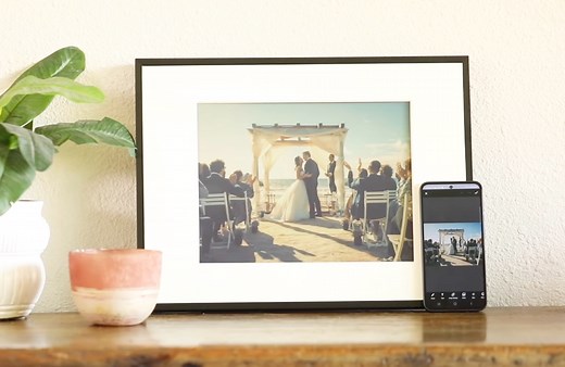 E-ink picture frame with 2-year battery life: Reflection Frame displays photos via 'Tap to Print'