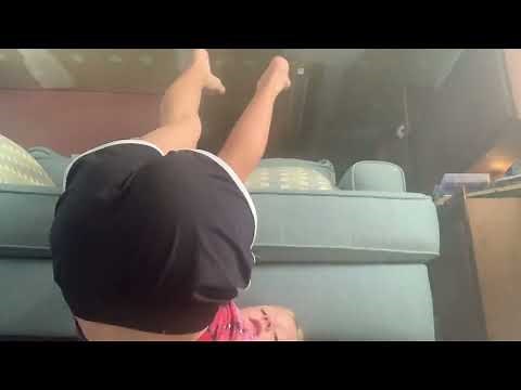 How to do the splits fun🤪🤪