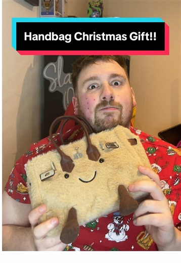 Smiley Face Plush Bag – Cute, Comfy & Totally Adorable 😄👜 Carry your essentials with a smile! This smiley face plush bag is soft, cozy, and super cute — perfect for teens, kids, or anyone who loves fun, quirky accessories. Lightweight, practical, and full of personality, it’s ideal for school, outings, or gifting to someone who loves to brighten up their day. #tiktokmademebuyit #plushbag #cutebags #funaccessories #giftideas