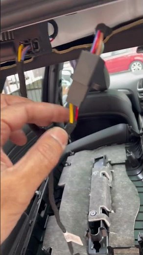 Audi sq5 q5 remote tailgate boot lid closing with key fob. How to install aftermarket module