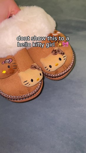 these are SO CUTE!! 😭😭#hellokitty #hellokittylover #hellokittygirl