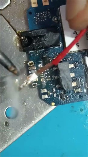 Desoldaring On Old USB cable Wire