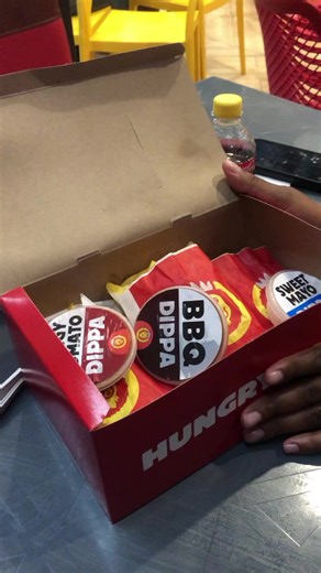 Delicious Hungry Lion Chicken Finger Box Review