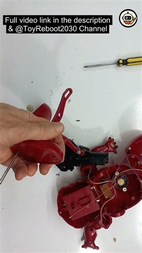 This Robot Toy Could Talk… But Not Move 💔🤖