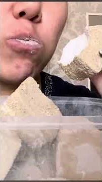 Asmr eating edible wet chalk 💦 covered with clay powder #chalk #asmreating #clay