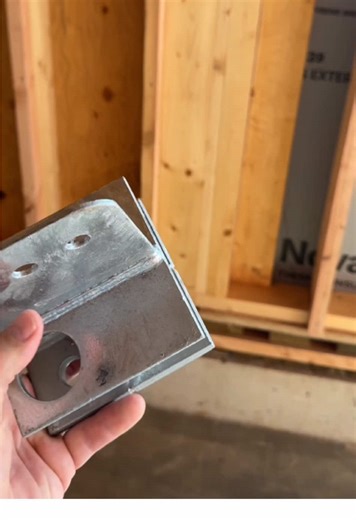 This Shawood Project in Camas, Washington demonstrates how smart engineering can deliver exceptional strength while maximizing design freedom. This innovative framing approach integrates vertical and lateral load resistance into one efficient system, eliminating the need for excessive shear walls or bulky portal frames. With a universal base anchoring system capable of supporting up to nearly 6,000 pounds of uplift capacity, this method ensures robust performance while allowing for expansive ope