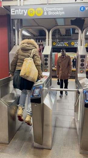 849K views · 1.8K reactions | Ever experienced unexpected help at the subway? . . . (For entertainment purposes only. Consult professionals if guidance on activities is presented. No brand affiliation is implied if any are shown. If inspired by true events, creative adaptations may be included. Content may include public footage.) | Fabiosa Better World | Facebook