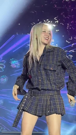 Anh Là Ngoại Lệ Của Em - Phương Ly Full Live
