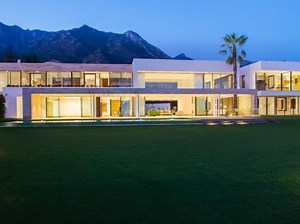 6-Bedroom Private Luxury Villa in Sierra Blanca 10.000.000€ R1027...