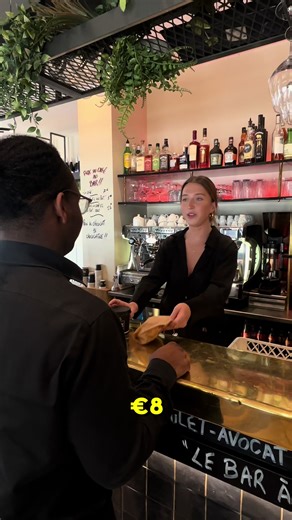 Elle avait une mission : Ne jamais laisser gagner un client 💅 Barmaid 1 – Client 0 #brasseriecore #yaR #onrigolehein#BarmaidPasFairPlay#TentePasTaChance#Clichy#Paris#trend#cs#trend#tiktok#pourtoi