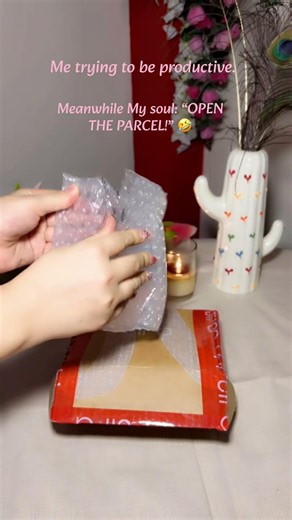 POV: You have a hundred things to do… but the parcel comes first! 😂📦 #unboxing #parcel #asthetic