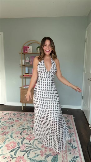 This dress on a vacation, yes please!