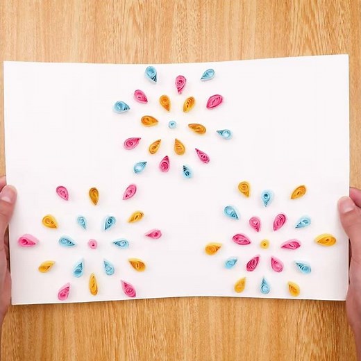 くるくるして簡単に作れる♪ ペーパークイリングで花火をつくろう