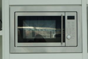 [Hot Item] Digital Button 800W Defrost Setting 20L Built in Microwave Oven