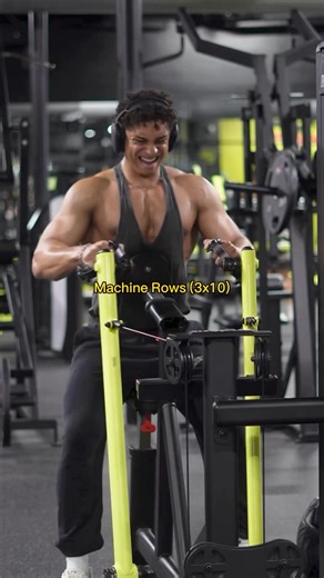 2.3K views · 12 reactions | Unleash your Roar, with this killer workout routine. Save & Give it a try next time it's Back-Day 料 @gainsbydre_ flavor of choice for his workout, Lion's Blood, what's are choosing!? 喝 #BeSuperhuman #AlphaLion #PreWorkout #Back | Alpha Lion | Facebook