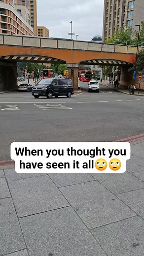 When you thought you have seen it all at traffic light JUNCTIONS 🙄 #viralreelsシ #UKReels #traffic #uk | Sonia Emegwa