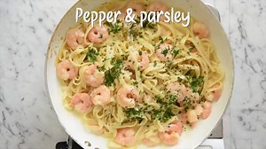 Creamy Garlic Prawn Pasta
