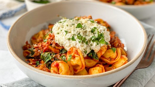 30-Minute Tortellini Skillet Lasagna Recipe - Mashed