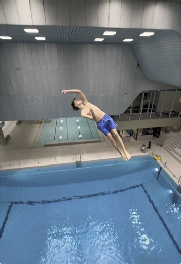 Mastering Death Diving Techniques: Flips and Spins