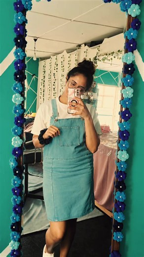 Mirror Selfie Tips: How to Take a Better Selfie
