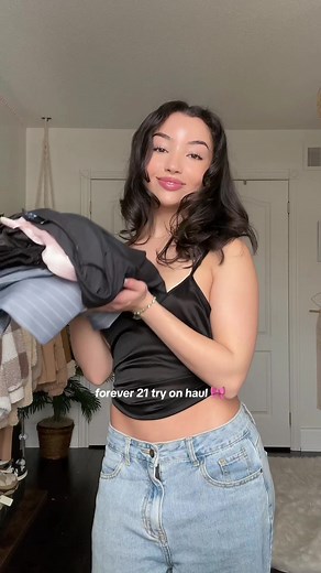 Forever 21 Try On Haul: Stylish Black Dress and More!