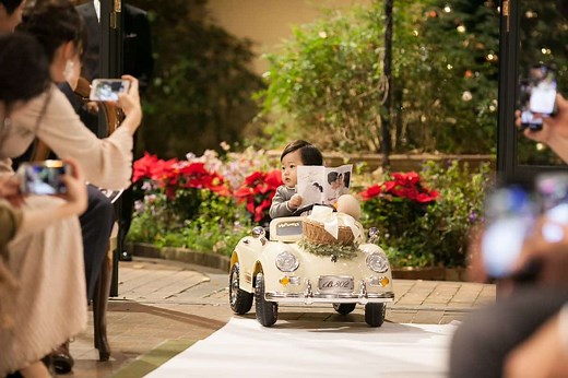 リングガール・リングボーイとは？結婚式の子ども演出♡衣装やお礼はどうする？ | ウェディングニュース