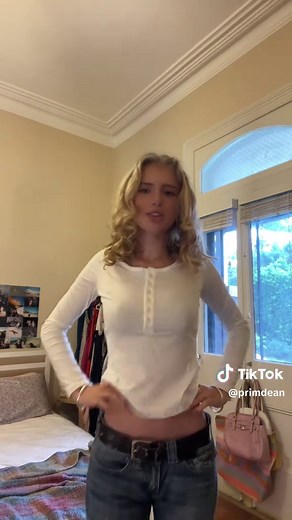 this outfit would’ve served so much harder if u could actually see the leopard print bra