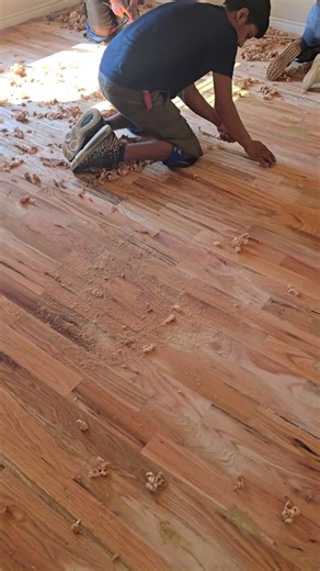 Hand scape wood flooring